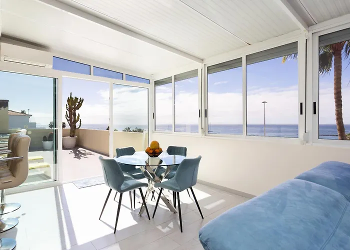 Magnificent Flat With Splendid Ocean Views *