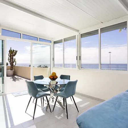 Magnificent Flat With Splendid Ocean Views *